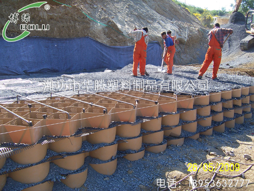 土工格室-碎石樁雙向增強(qiáng)復(fù)合地基大比例室內(nèi)模型試驗簡介